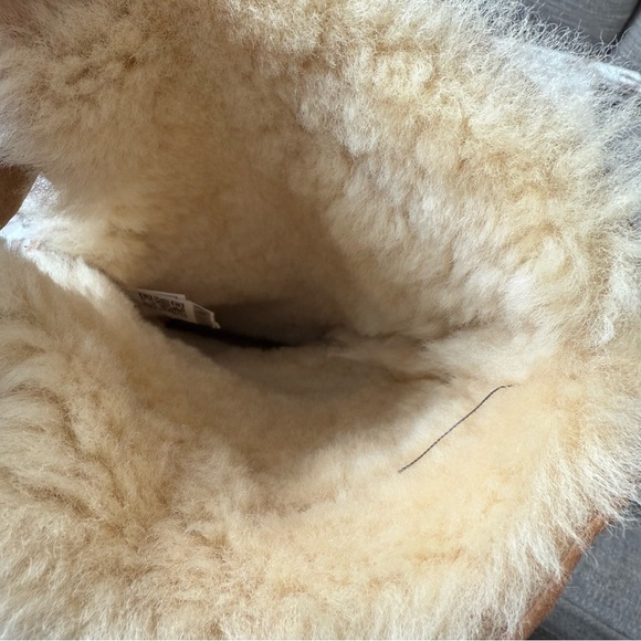 UGG Shearling Winter Snow Boots Women’s 7 - Picture 10 of 11